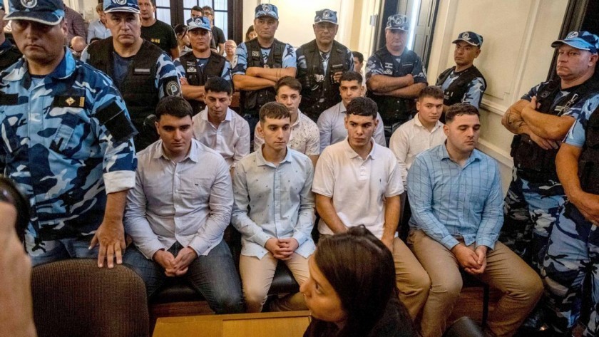 Baez Sosa: Condenan a perpetua a 5 acusados y a 15 años de prisión a otros tres
