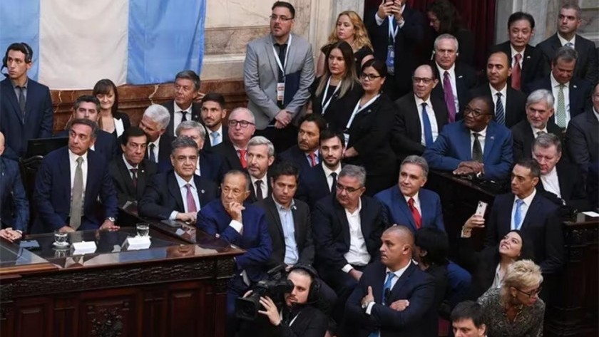 Pacto de Mayo: Milei se reúne el viernes con los gobernadores para negociar