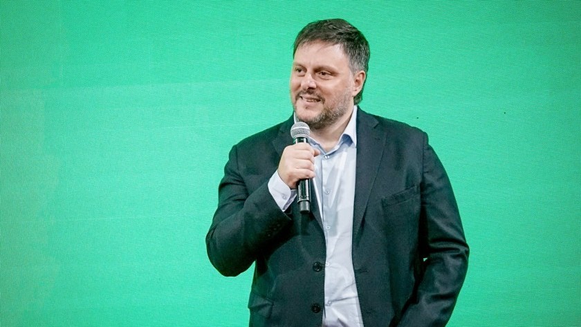 Santoro convocó a