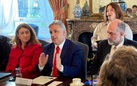 Política
