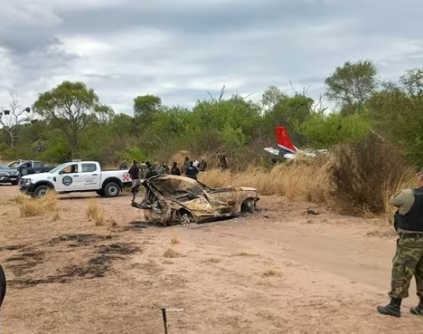 Una avioneta narco se estrelló en Salta: cuatro detenidos y 364 kilos de cocaína