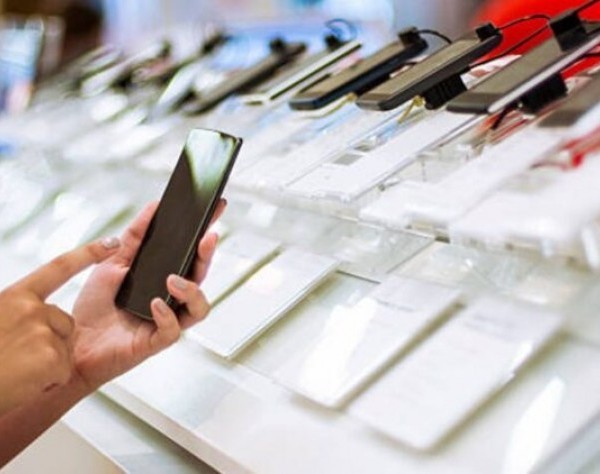 Eliminan aranceles a la importación de celulares y se espera una baja en los precios