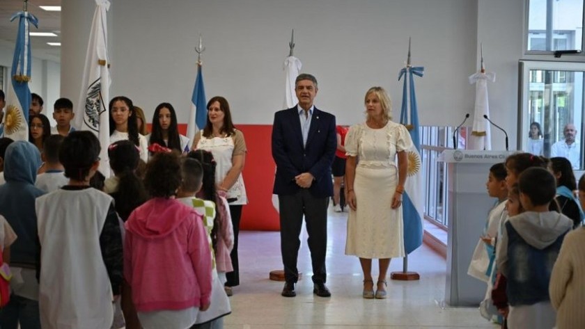 Jorge Macri inauguró el ciclo lectivo 2026 en una escuela en Barracas