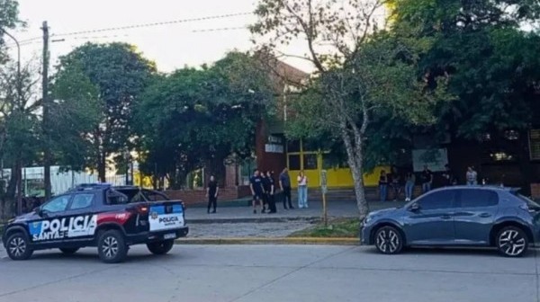 Un alumno fue armado a un colegio de Santa Fe y mató a un compañero