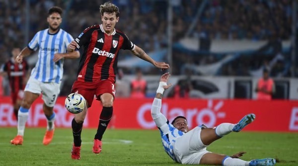 River le ganó a Racing  2-0 y sigue invicto en el ciclo Coudet