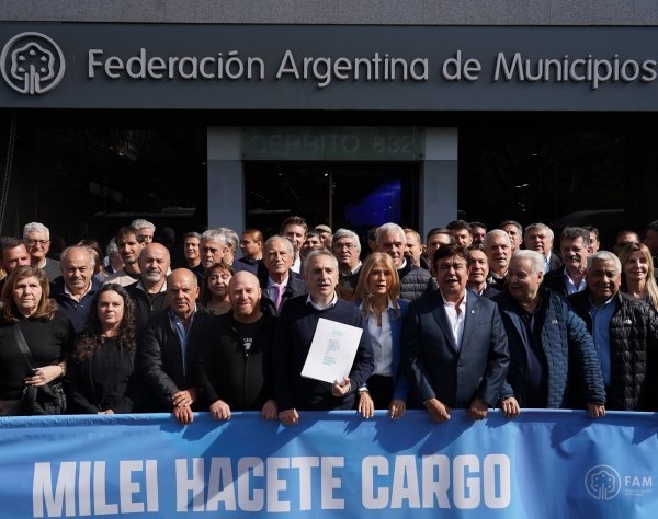 Intendentes del GBA presentaron un petitorio ante Capital Humano por la ayuda escolar