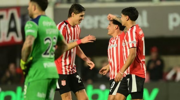 Estudiantes, con goleada ante Gimnasia, se quedó con el clásico platense por el Torneo Clausura