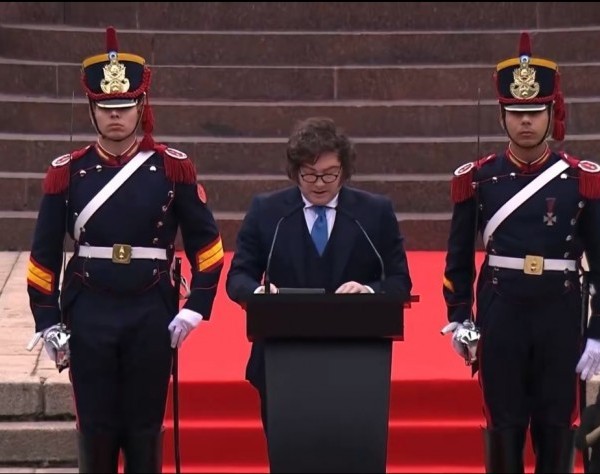 Homenaje al Gral. San Martín: Milei, contra “los enemigos internos y externos”