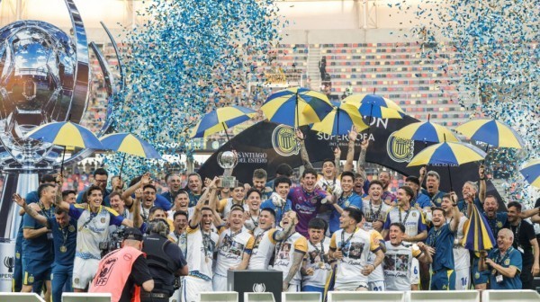 Central venció 3-1 a Estudiantes por la Supercopa Internacional, con un final caliente