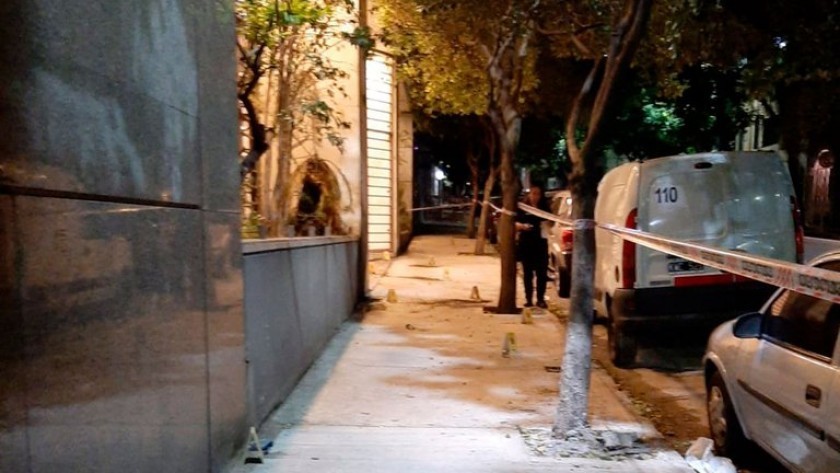 Clarín denunció un ataque con bombas molotov a su edificio en Barracas