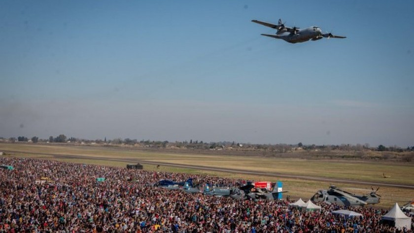 Furor por el “Argentina Vuela” en la Base Aérea de Morón 